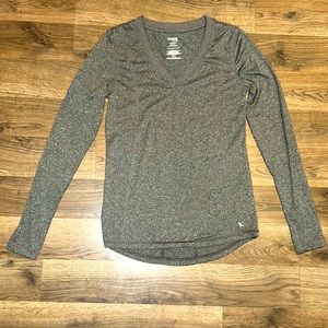 Danskin Now Long Sleeve V Neck Shirt Size X Small